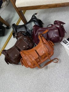 کیف دوشی جادار در ۴رنگ